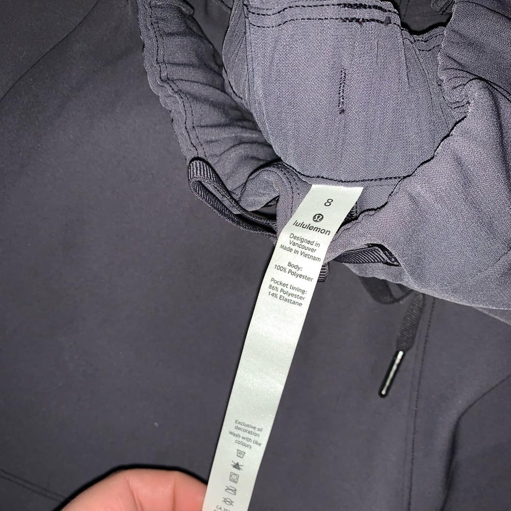 Lululemon Size 8 shorts